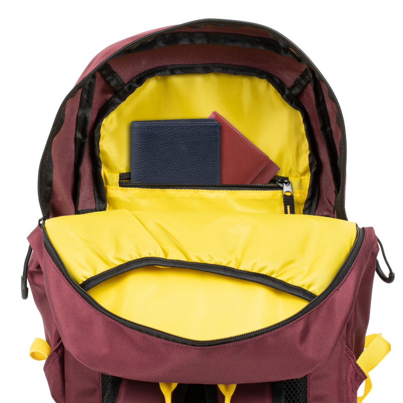 RIVACASE 5421 burgundy red Urban backpack 14L/13.3"