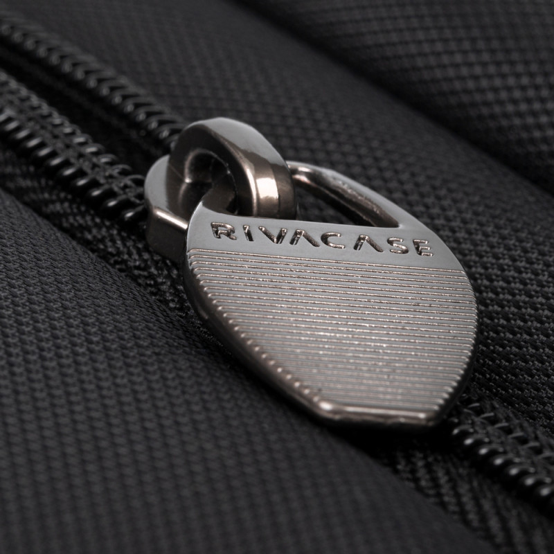 RIVACASE 8630 black Laptop bag 15.6"