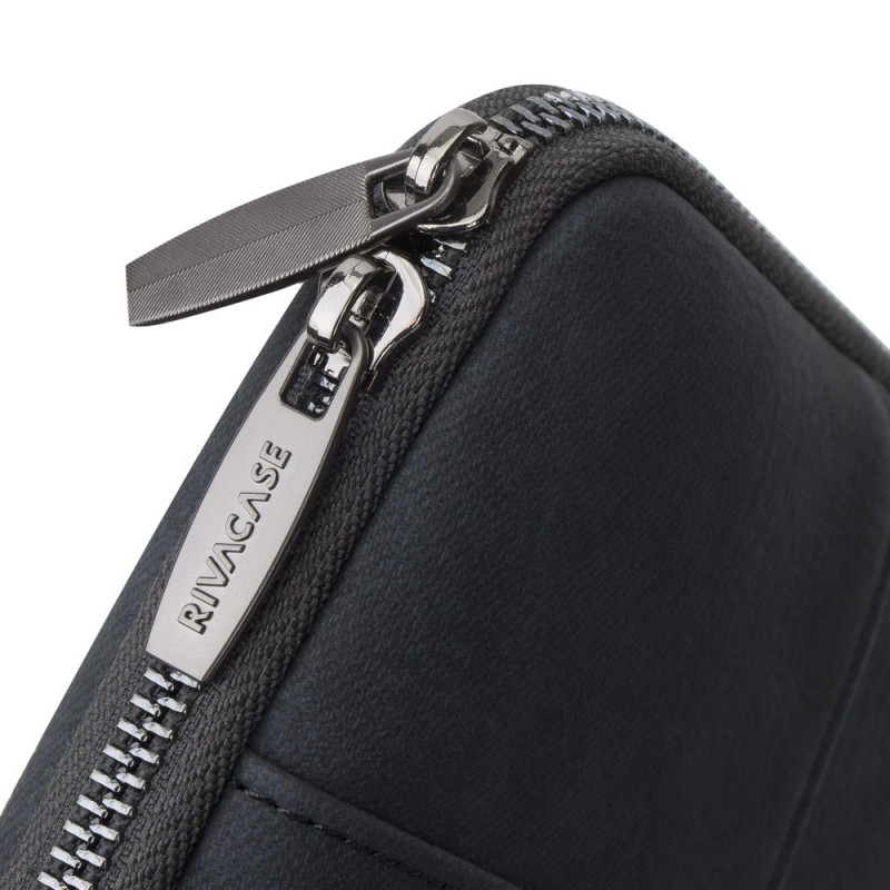 RIVACASE 8905 black Laptop sleeve 15.6"